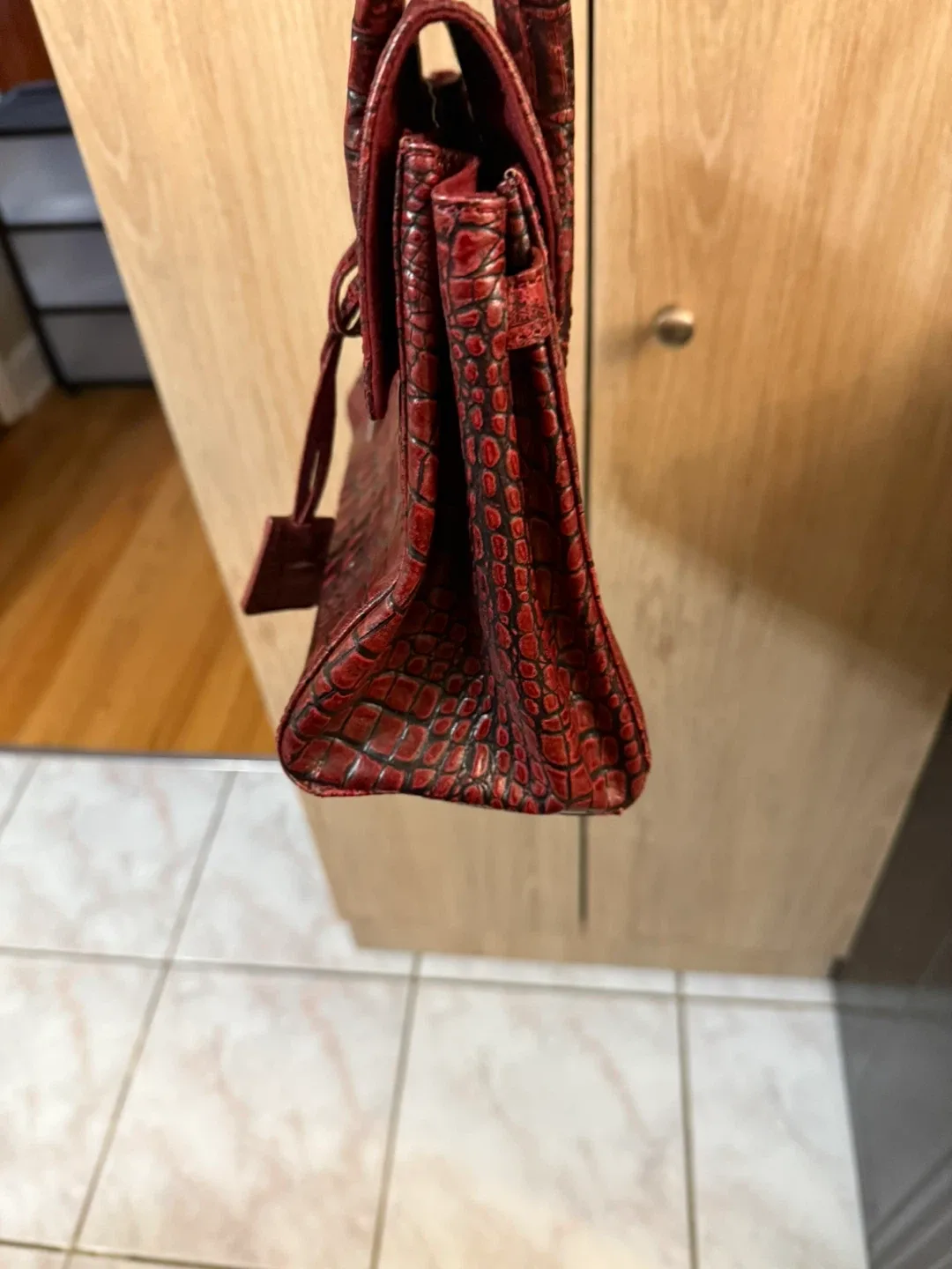 Preston & York Red Leather Croc Embossed Satchel image indicator(3)