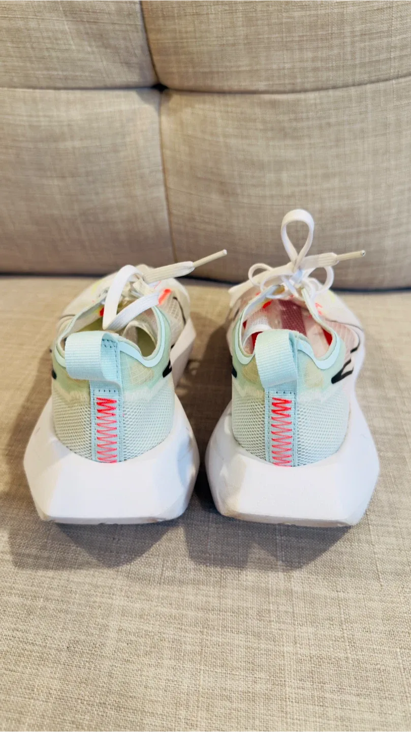 Nike Vista Flow Women's Running Shoes image indicator(4)