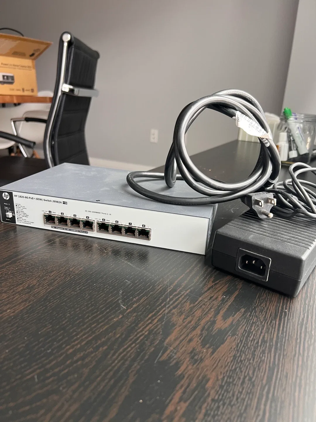 HP 1820-8G-PoE+ (65W) Switch J9982A