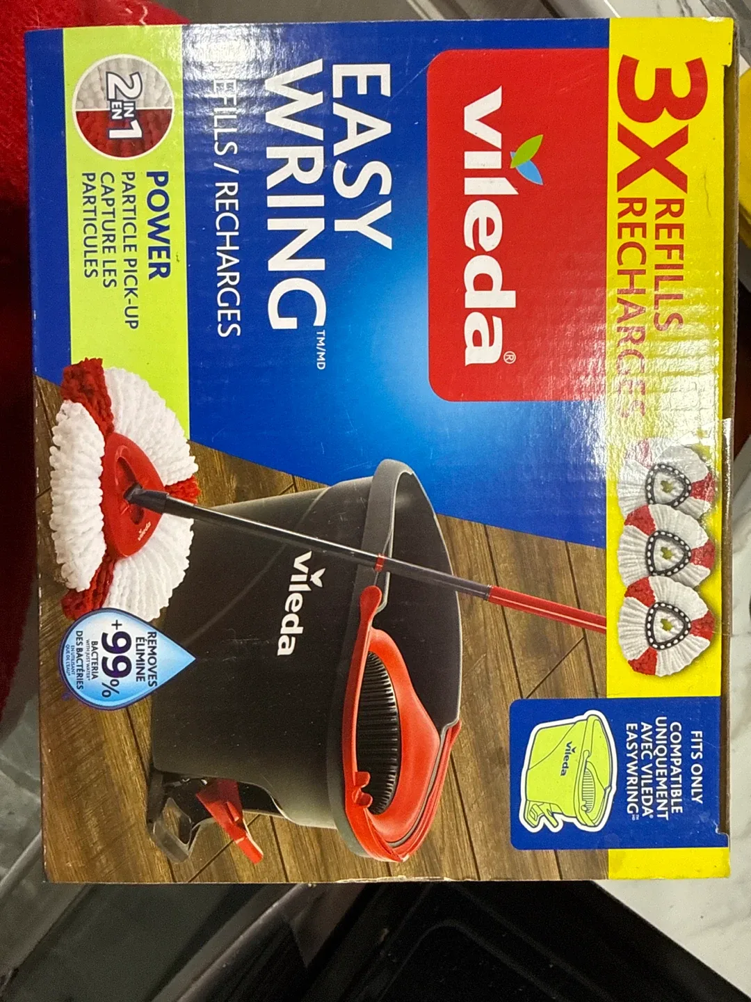 Vileda Easy Wring Mop with 3 Refills - New in Box!