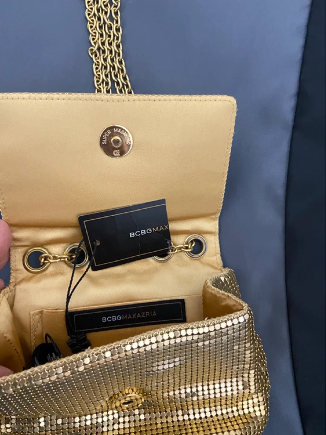 BCBGMAXAZRIA Gold Mesh Chain Bag image indicator(2)