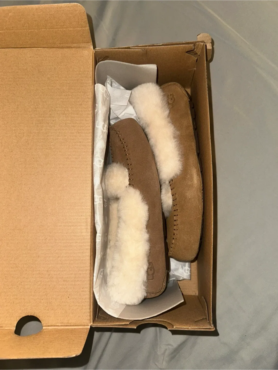 UGG Dakota Spill Seam 'Chestnut'