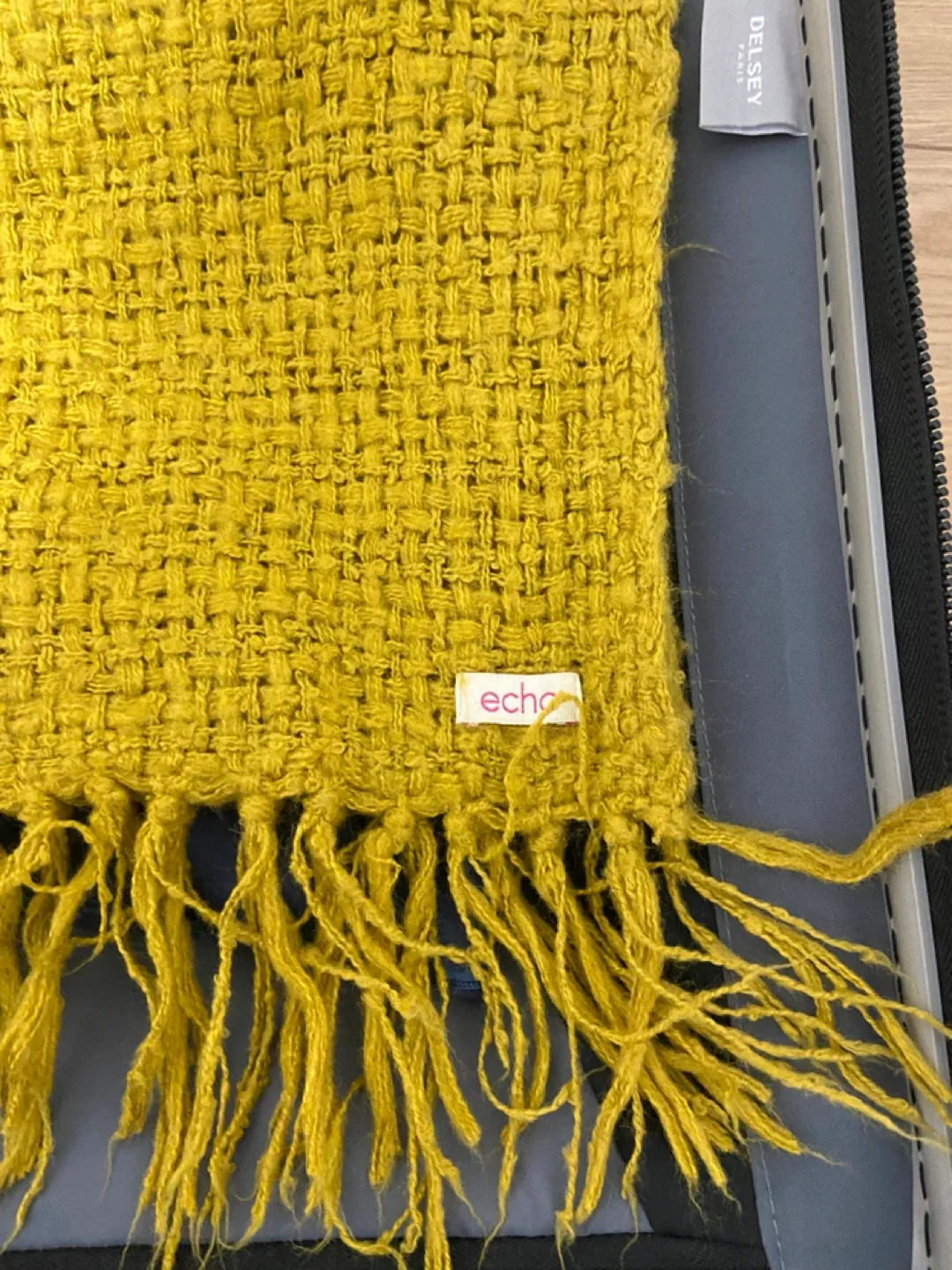 Echo Yellow scarf 🧣