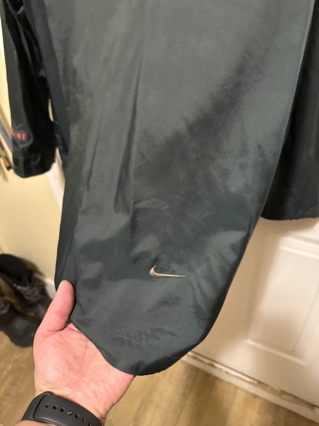Nike Hooded Rain Jacket L image indicator(5)