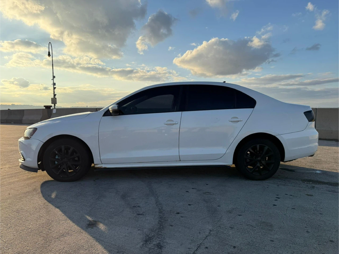 White Volkswagen Jetta Sedan - photo 3