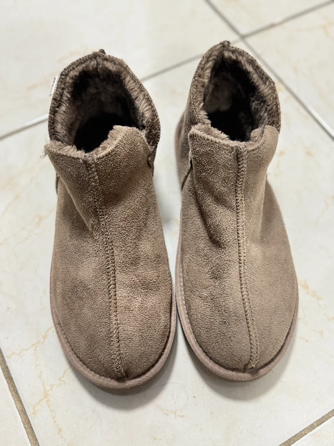 Moz Sweden Brown Slippers image indicator(3)