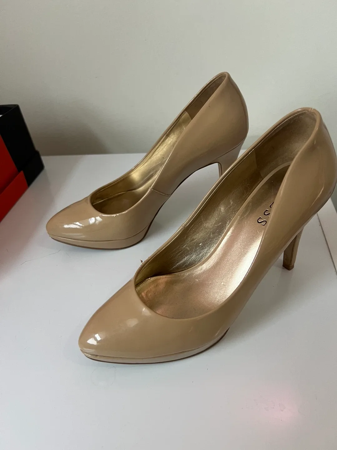 Guess Beige Heels - Size 6.5 image indicator(2)