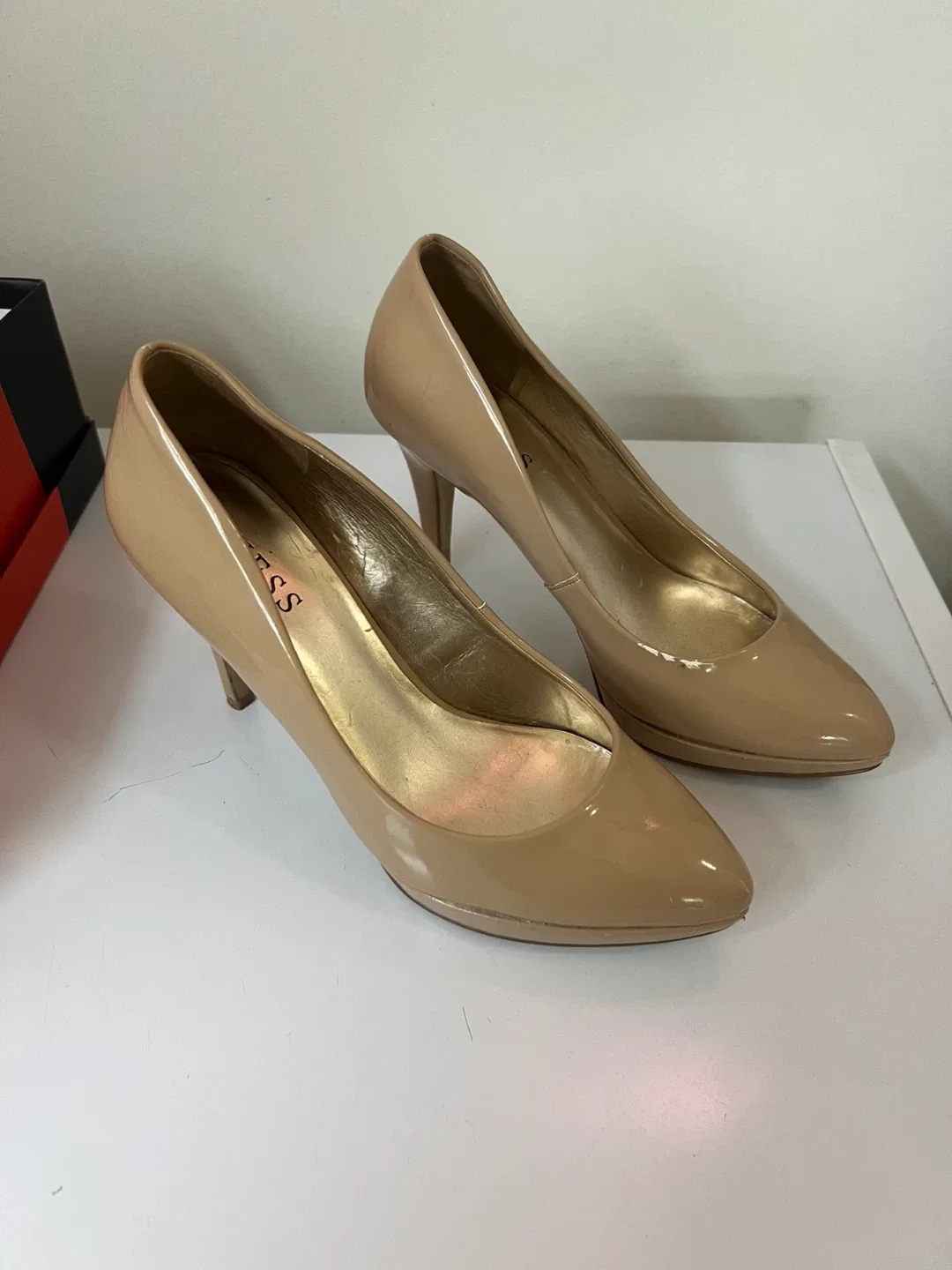 Guess Beige Heels - Size 6.5