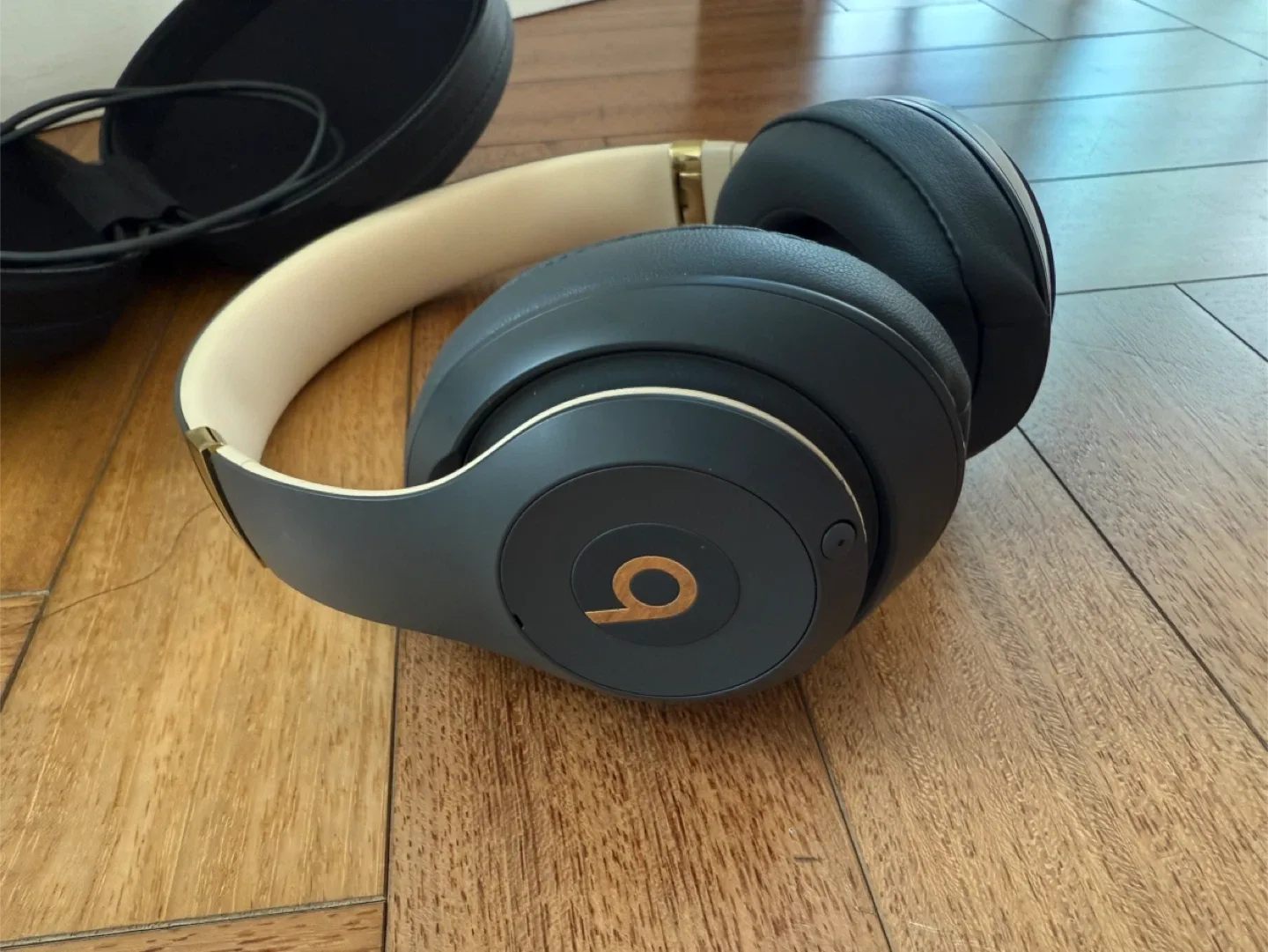 Beats Studio3 Wireless Headphones - Blue