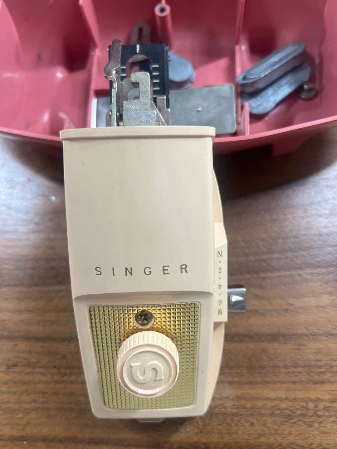 Vintage Singer Sewing Button Machine in Case - photo 3