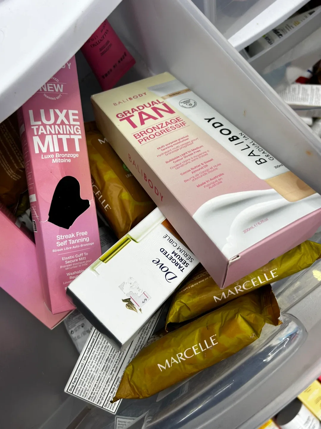 Assorted Cosmetics & Beauty Products 4-5$$$$ image indicator(7)