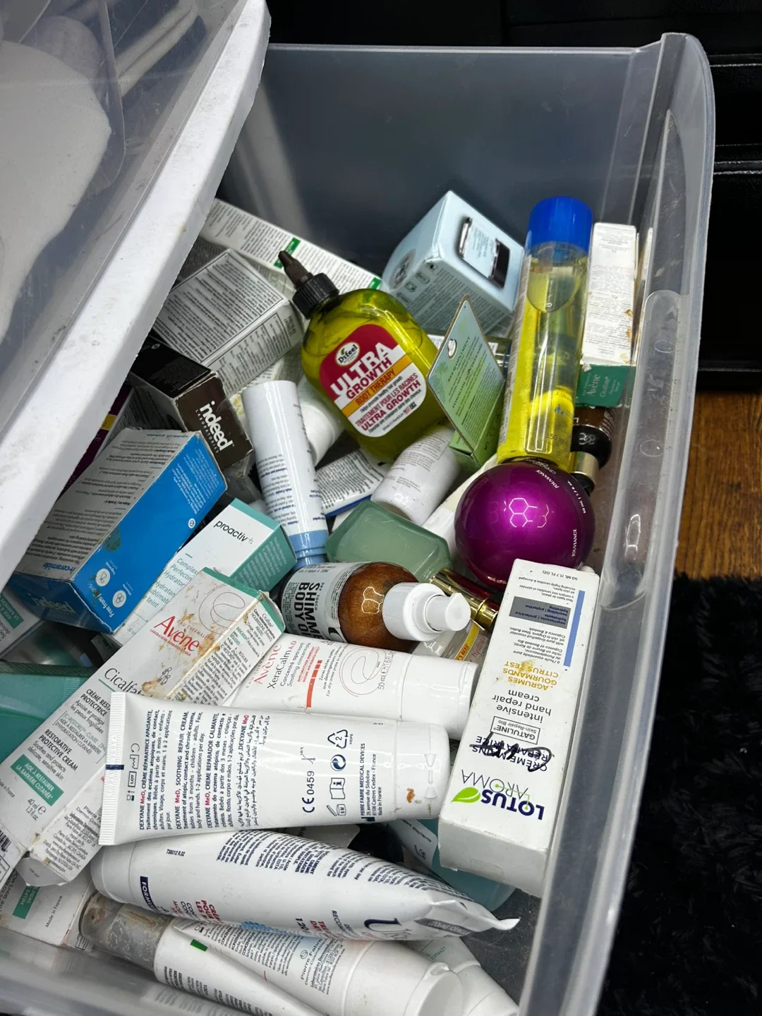 Assorted Cosmetics & Beauty Products 4-5$$$$ image indicator(5)