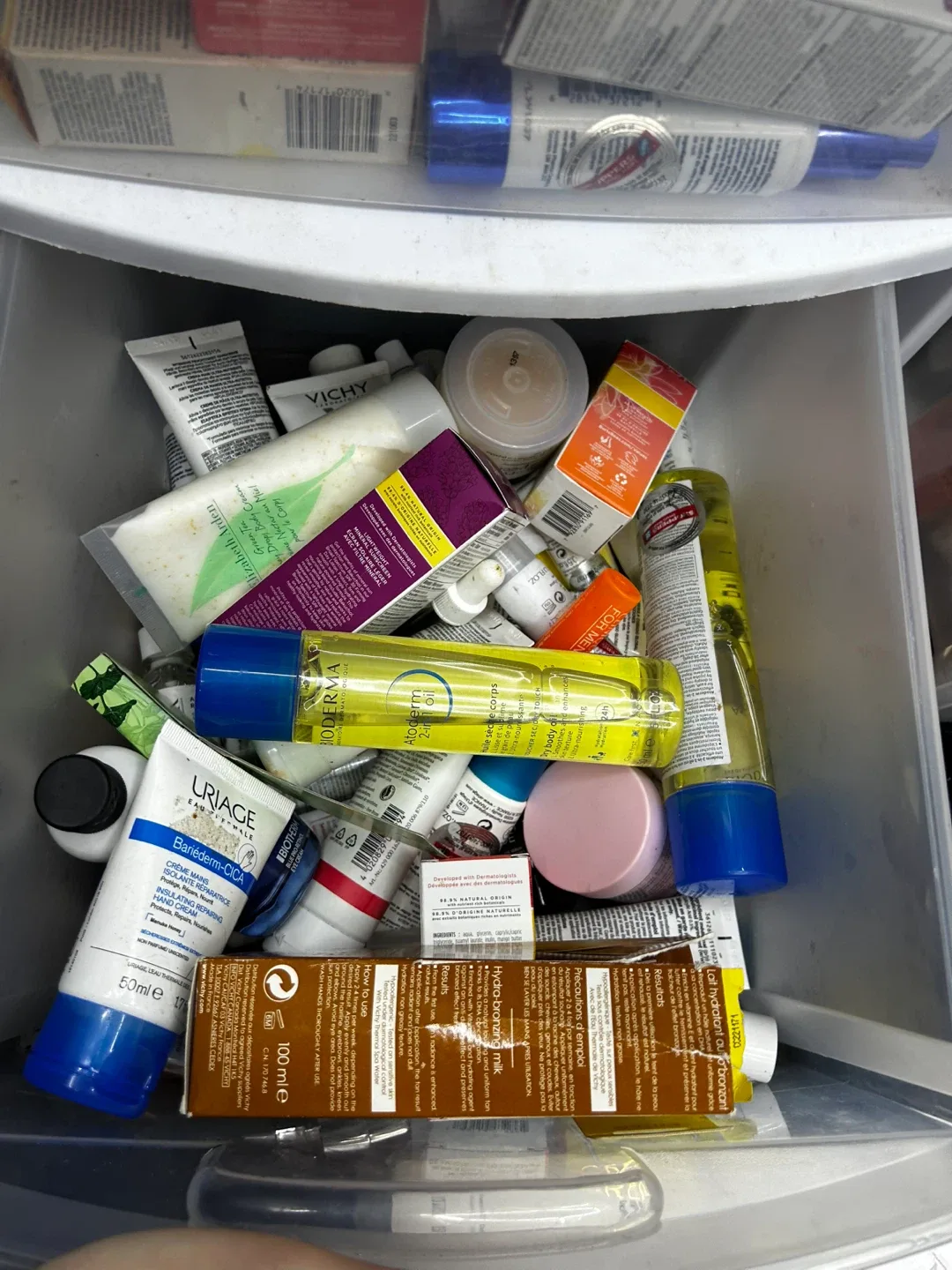 Assorted Cosmetics & Beauty Products 4-5$$$$ image indicator(6)