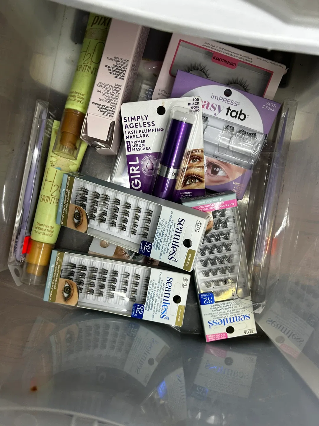 Assorted Cosmetics & Beauty Products 4-5$$$$ image indicator(8)