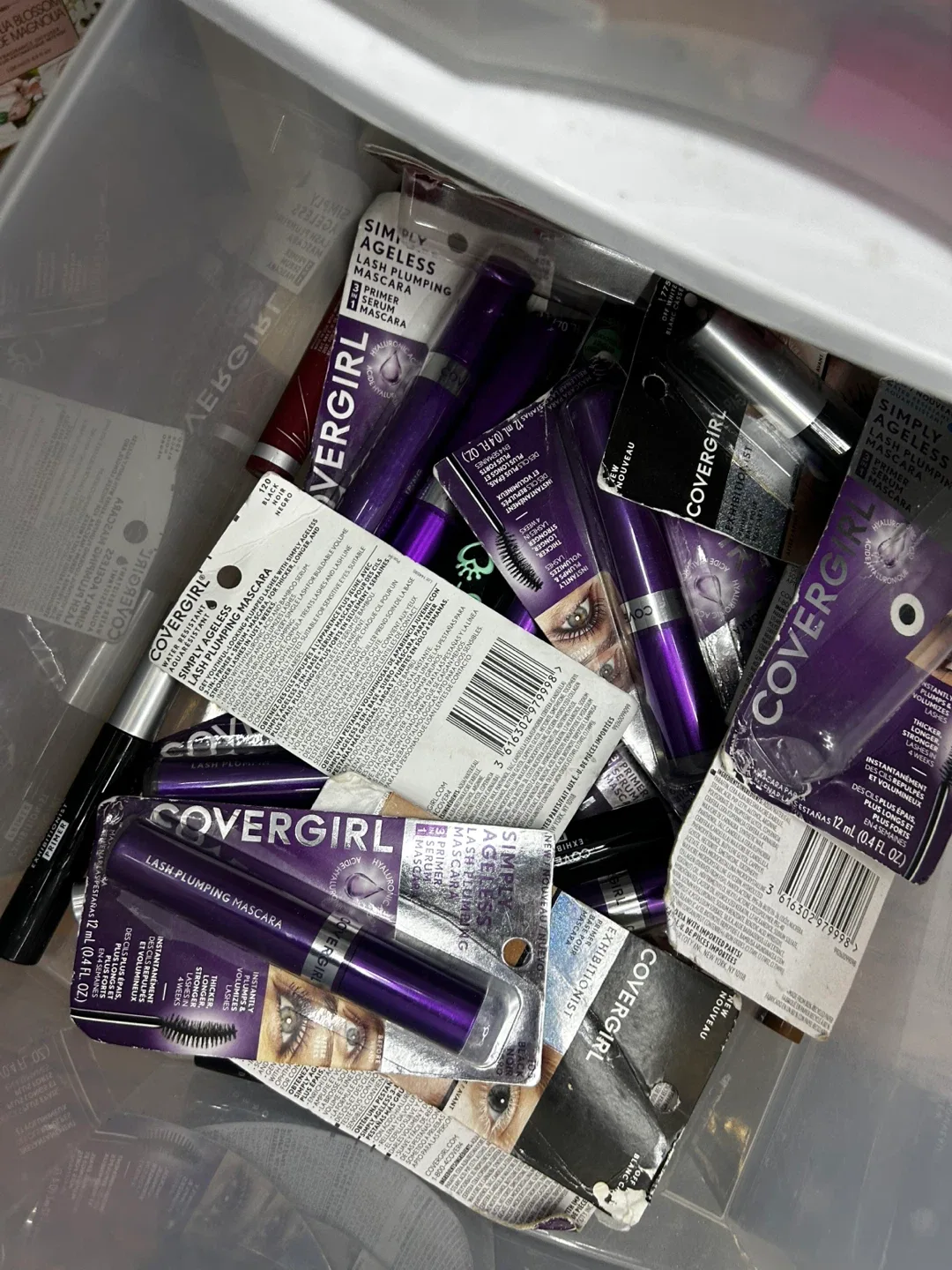 Assorted Cosmetics & Beauty Products 4-5$$$$ image indicator(9)