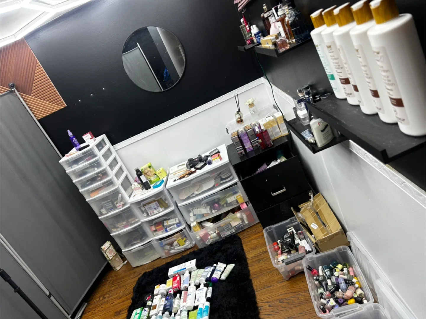 Assorted Cosmetics & Beauty Products 4-5$$$$