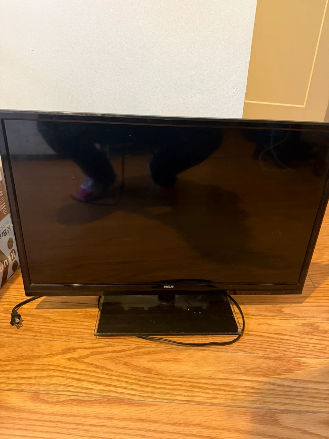 RCA 28" LED TV - Great Condition!