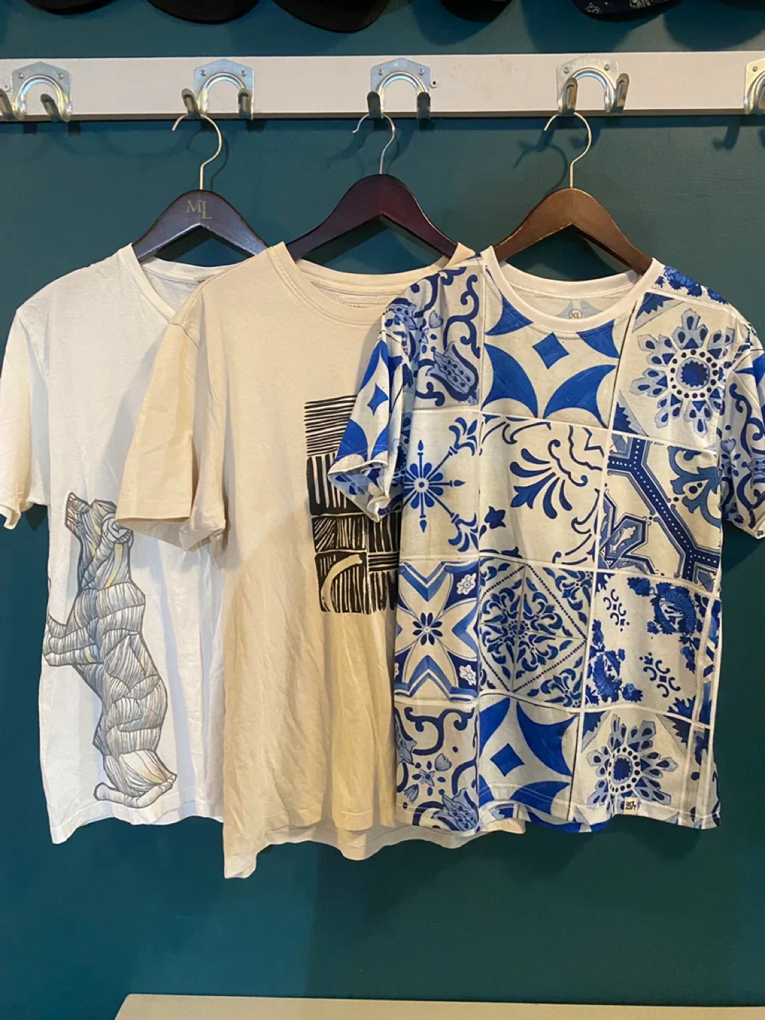 3 Men’s fashion t-shirts