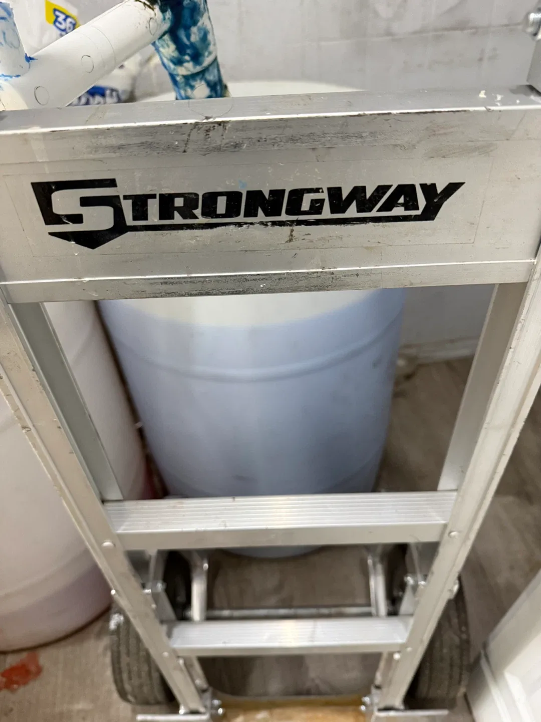 Strongway Hand Truck image indicator(3)