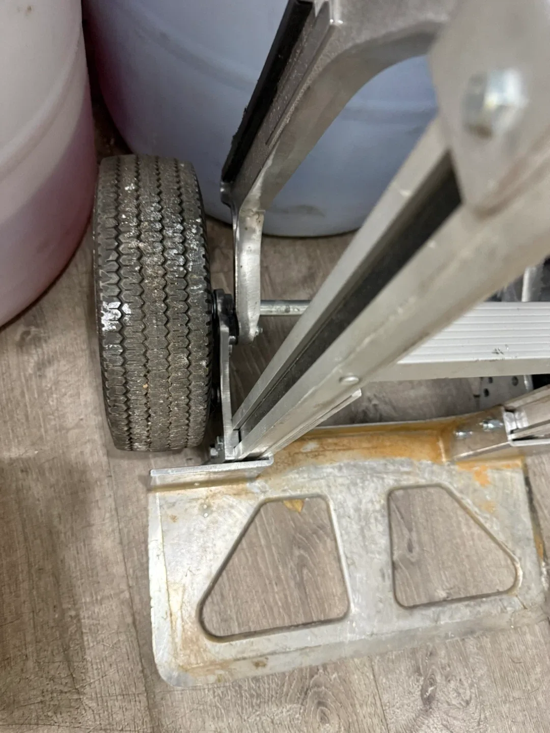 Strongway Hand Truck image indicator(4)