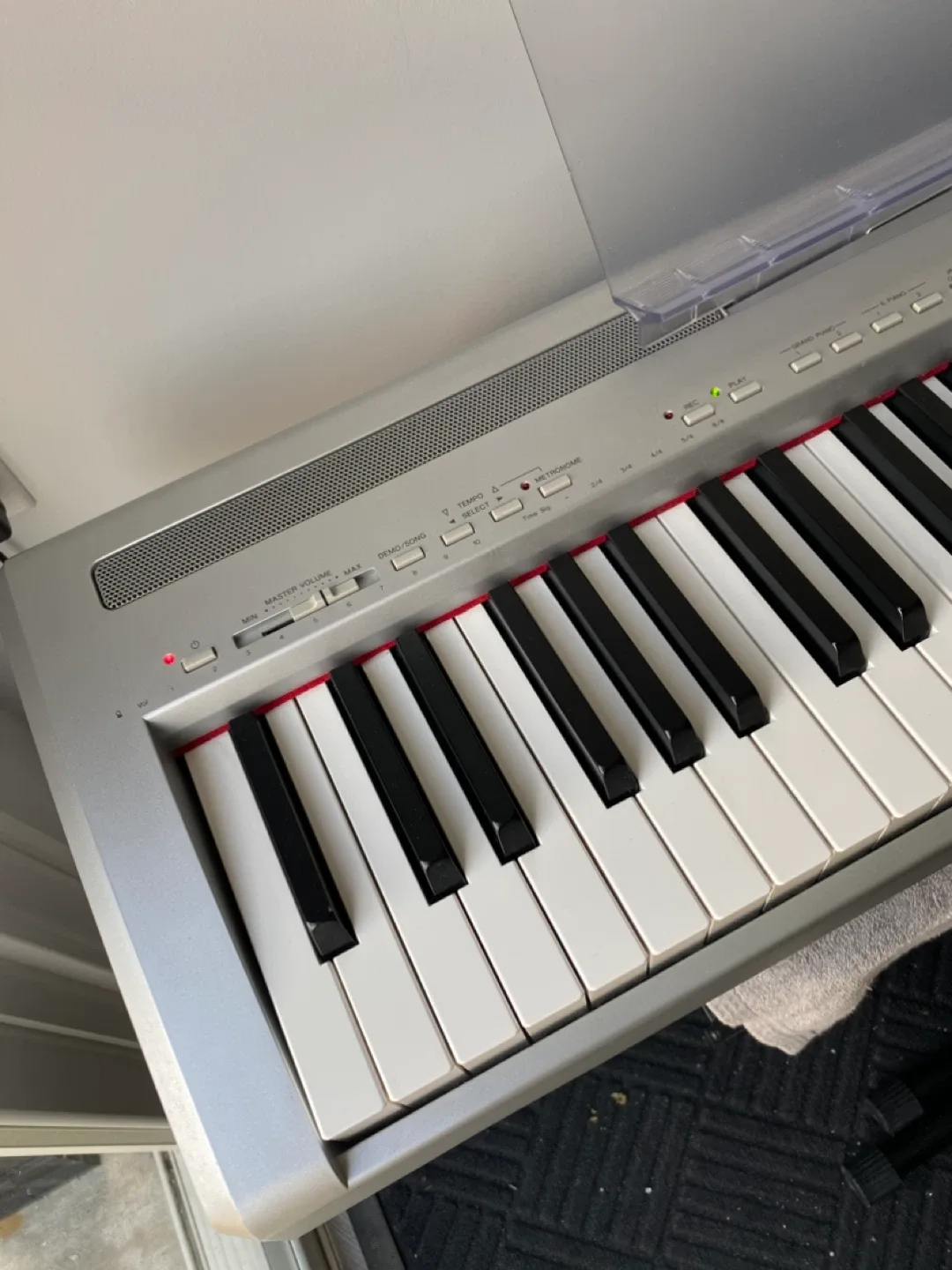 Yamaha P-95 Digital Piano image indicator(3)