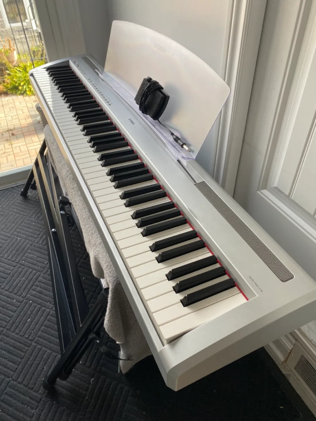 Yamaha P-95 Digital Piano image indicator(5)