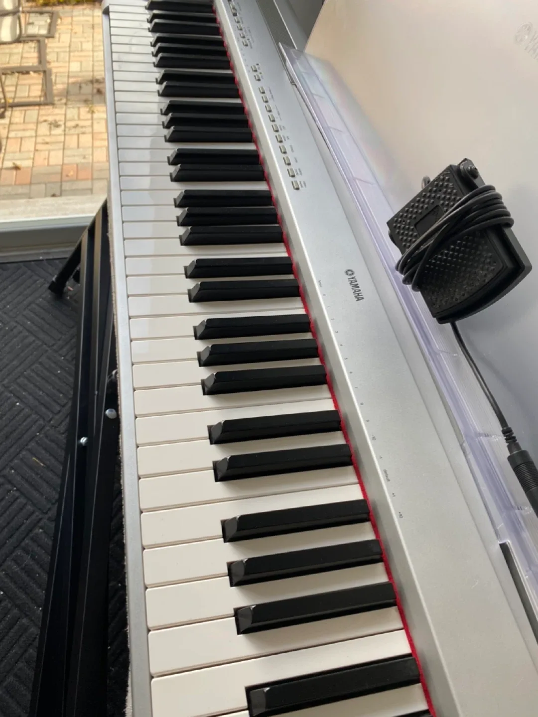 Yamaha P-95 Digital Piano image indicator(10)