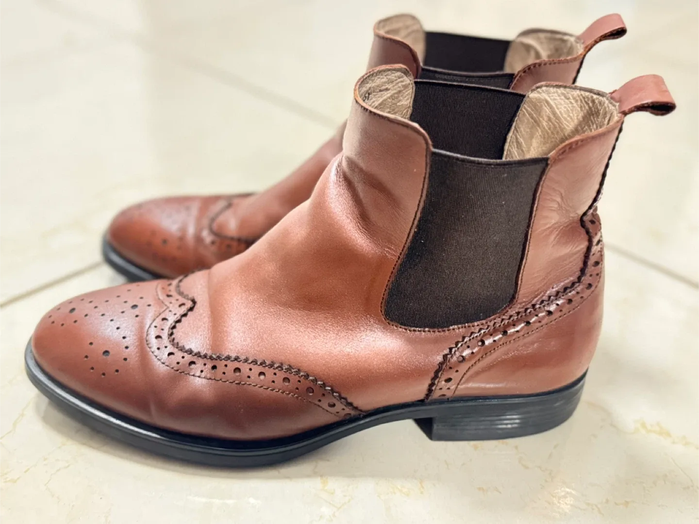 Beau Brown Leather Chelsea Boots image indicator(4)