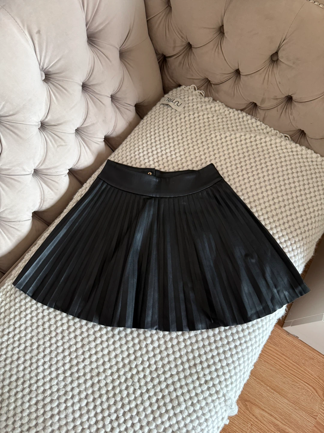 Zara Black Faux Leather Pleated Skirt - XS - photo 3
