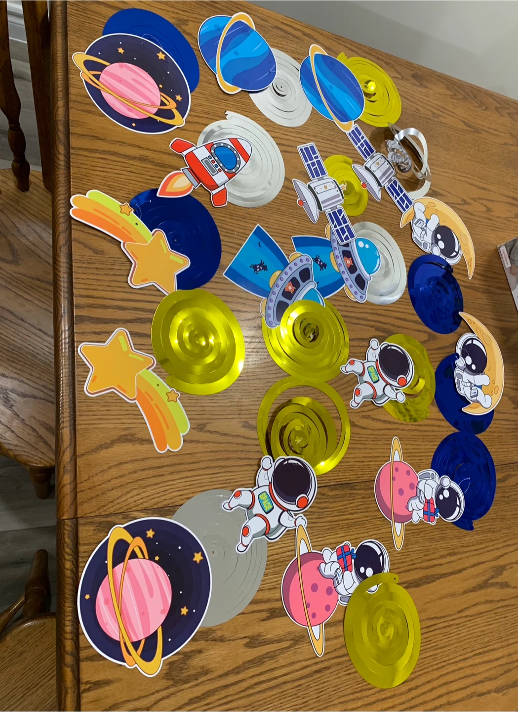 Space Theme table cloth, cupcake and dessert cup toppers - photo 2