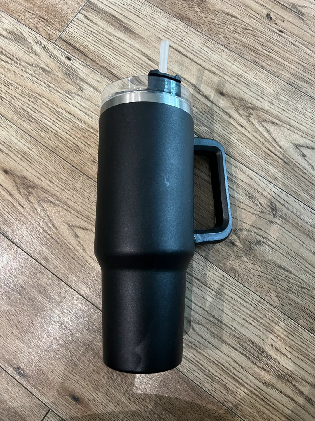 Black Tumbler with Handle image indicator(4)