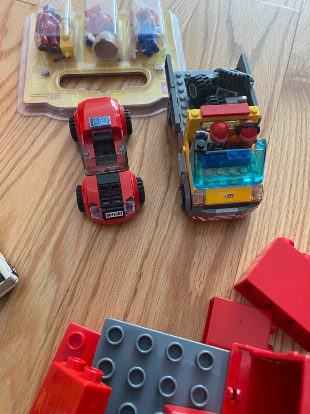 Toy Car and Traffic Cone Set image indicator(7)