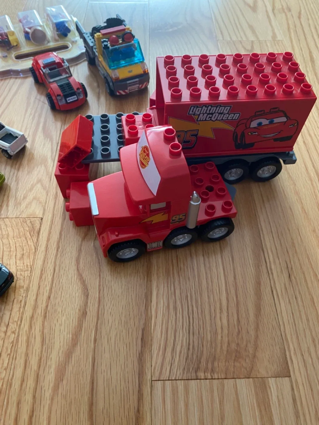 Toy Car and Traffic Cone Set image indicator(8)