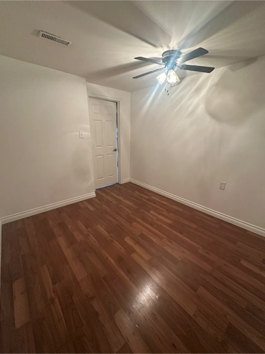 Brampton Basement for Rent image indicator(6)