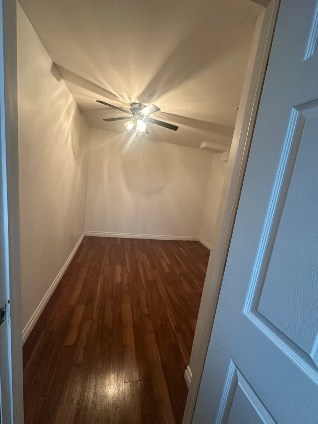 Brampton Basement for Rent image indicator(7)