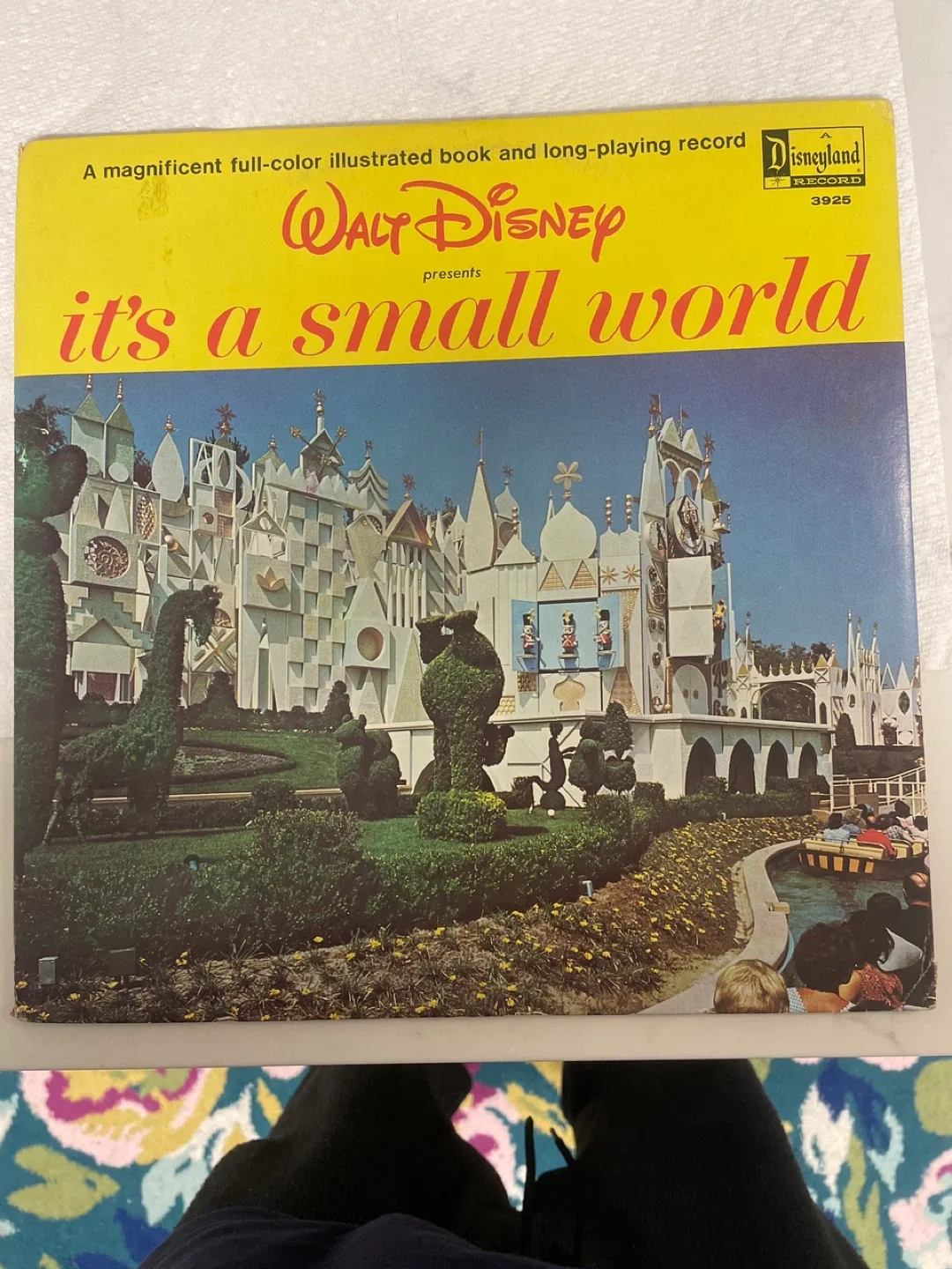 Walt Disney It's a Small World Book & Record
