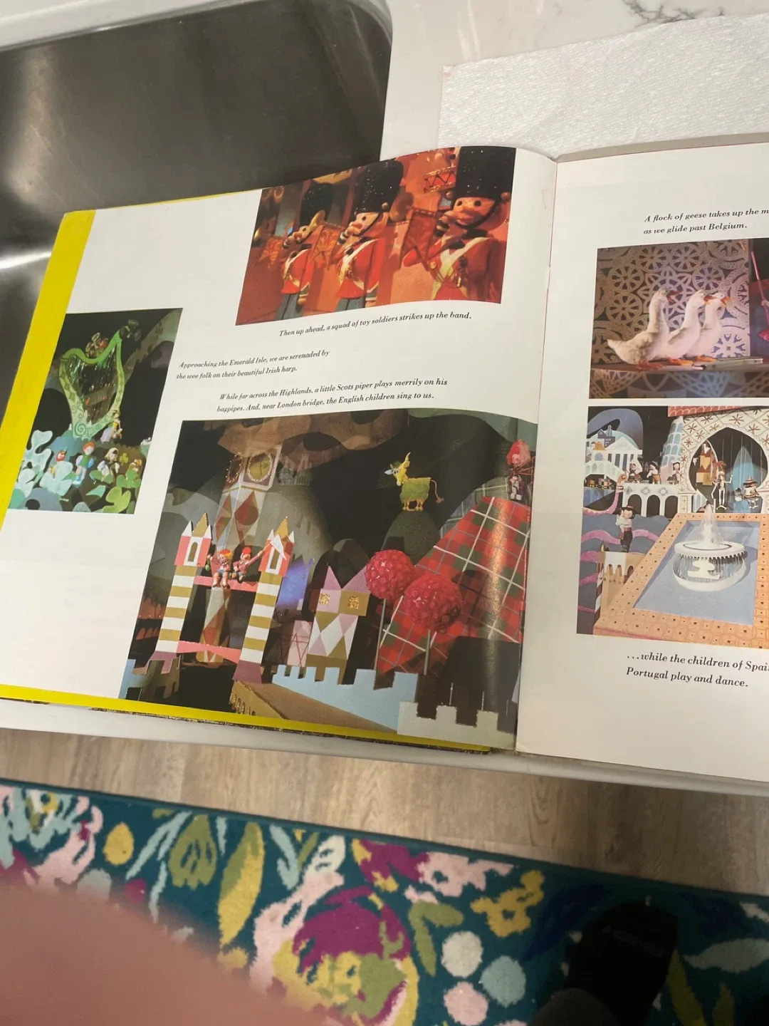 Walt Disney It's a Small World Book & Record image indicator(3)