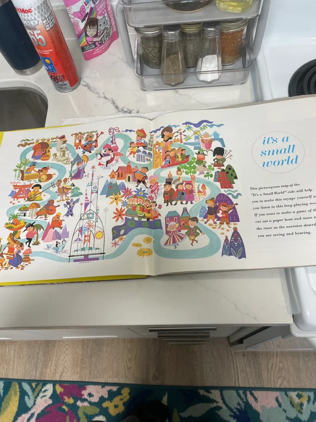 Walt Disney It's a Small World Book & Record image indicator(6)