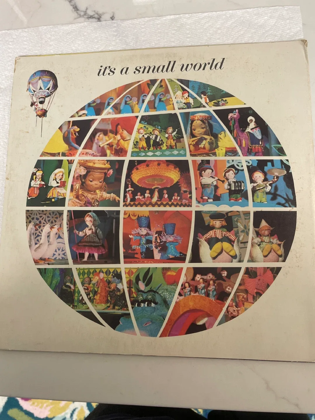 Walt Disney It's a Small World Book & Record image indicator(9)