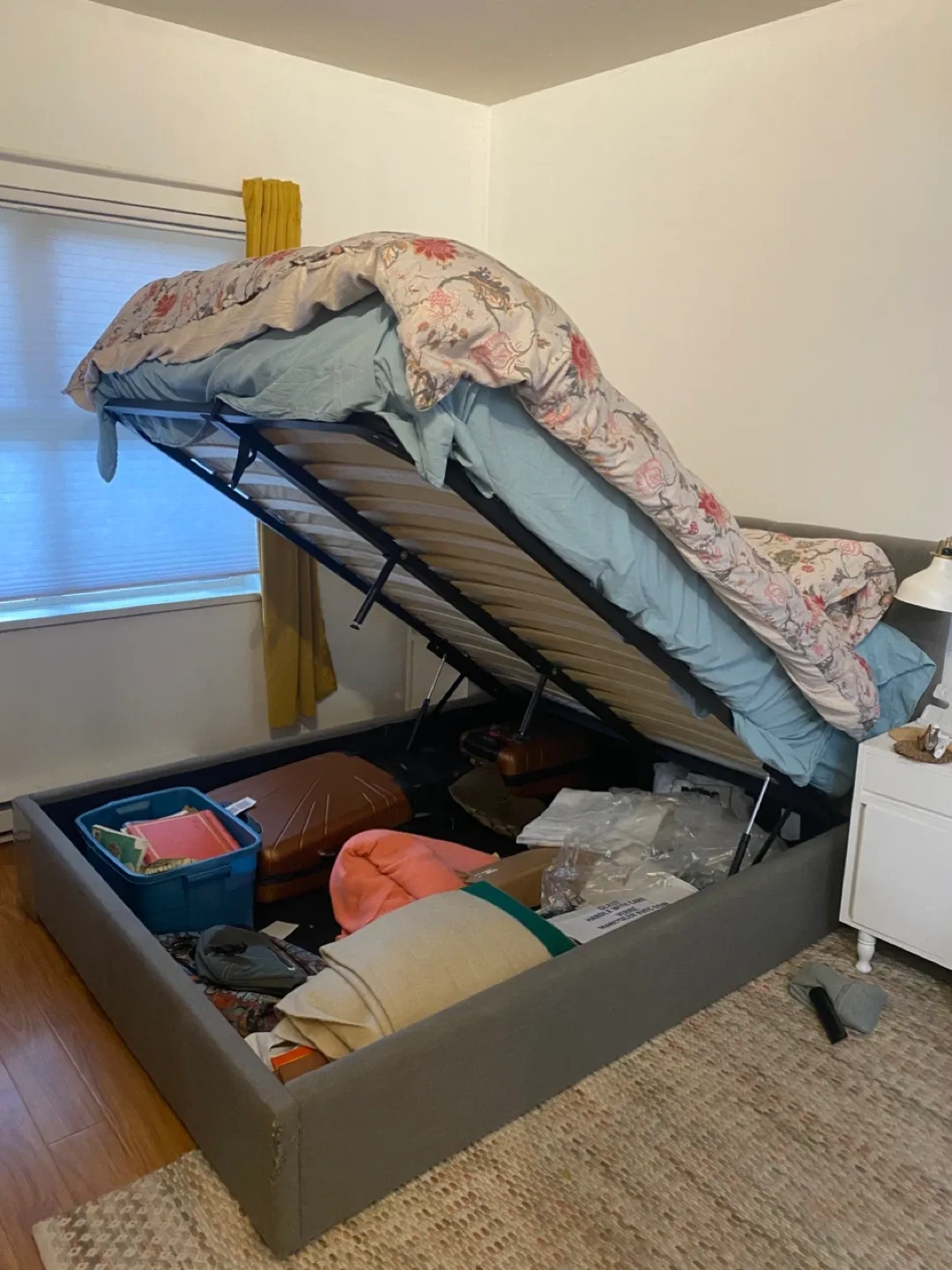 Upholstered Storage Bed Frame - Queen Size image indicator(2)