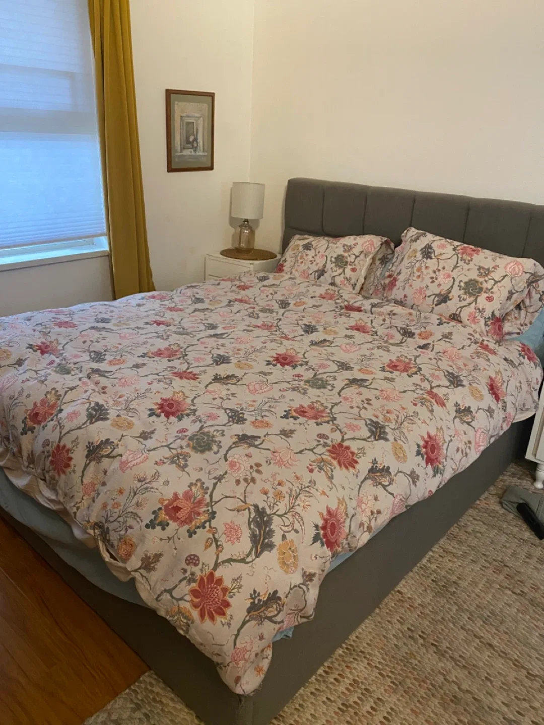 Upholstered Storage Bed Frame - Queen Size image indicator(3)