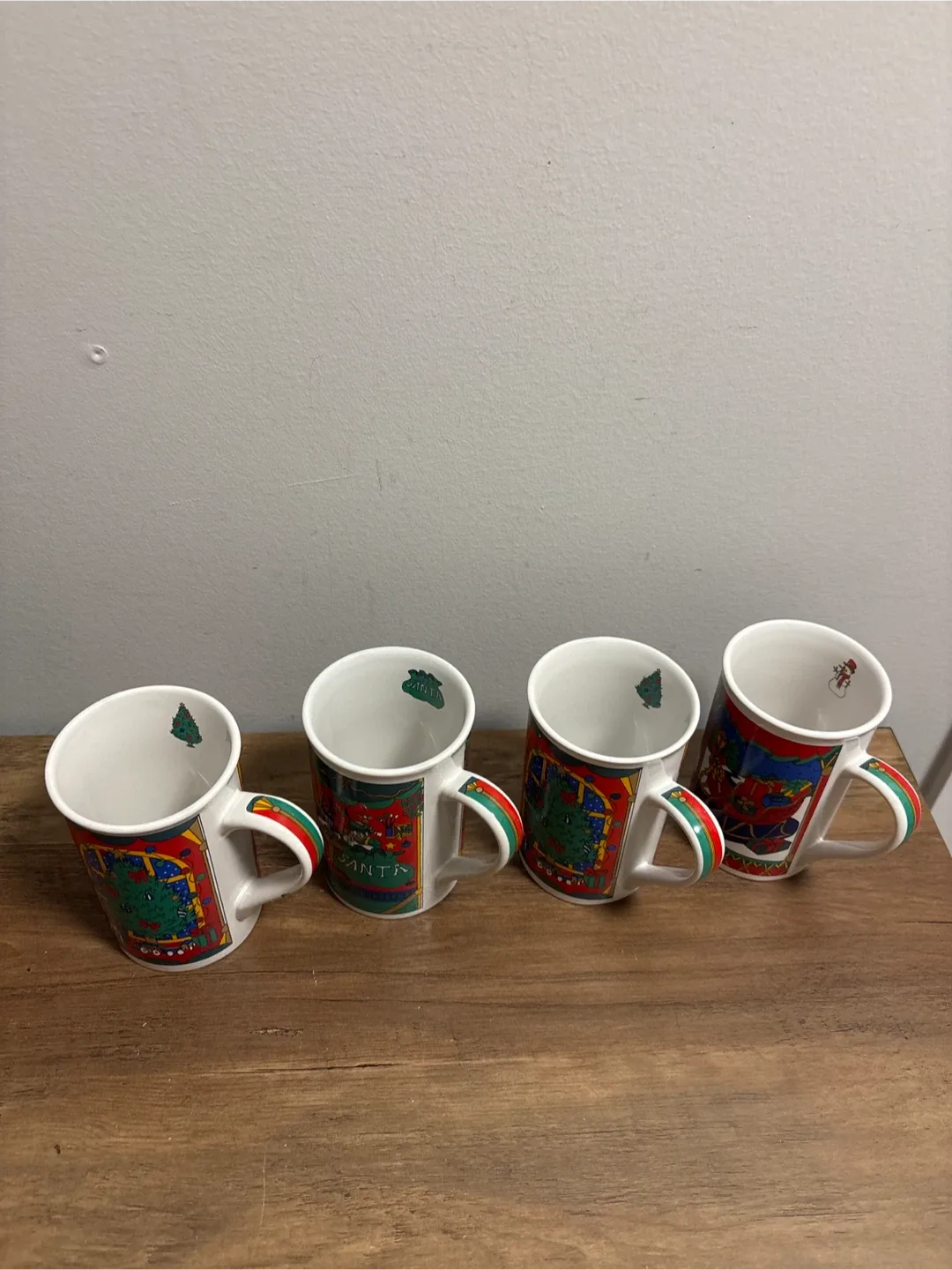 Christmas Holiday Mugs - Set of 4 and 12 OZ image indicator(2)