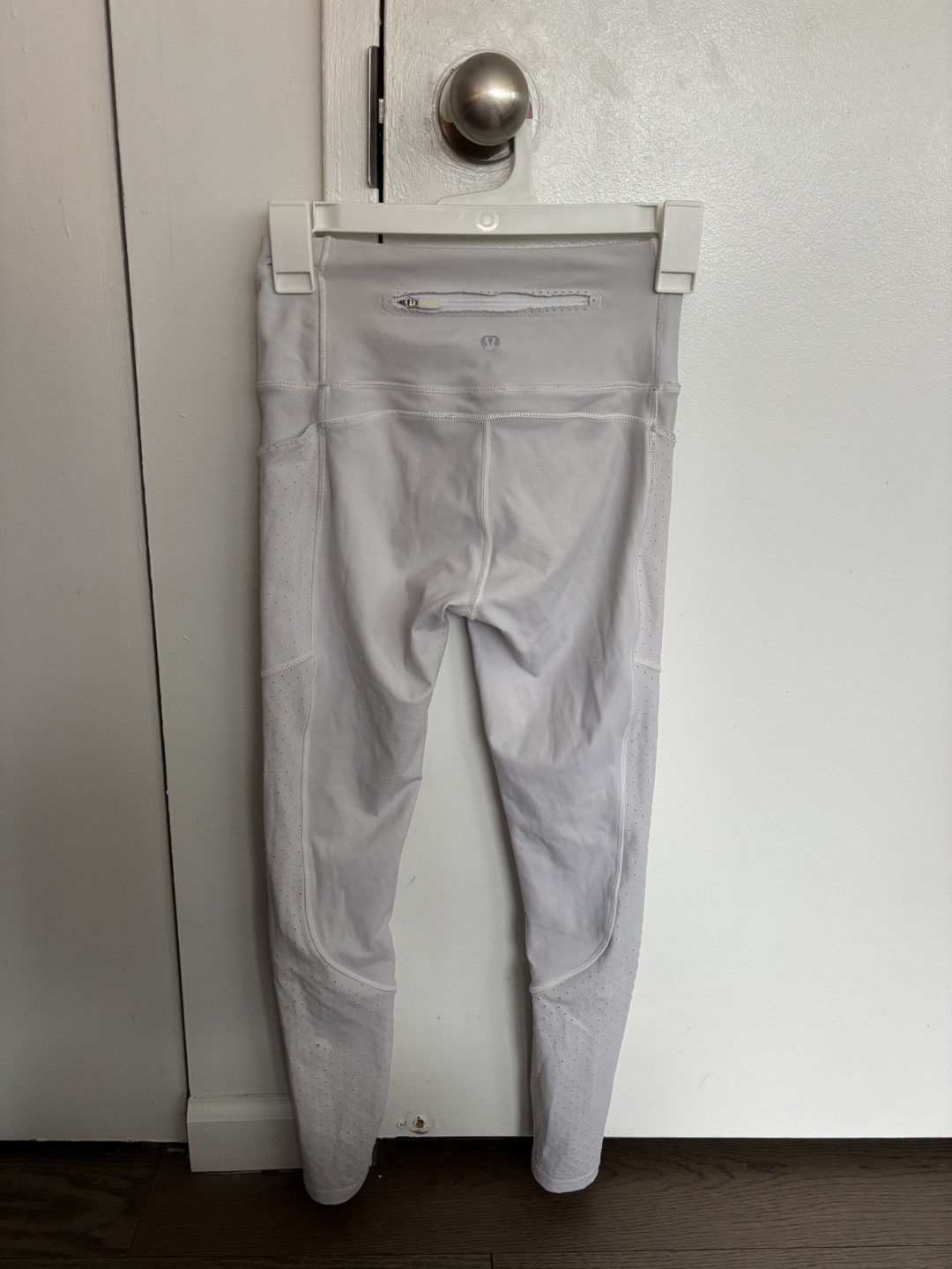 Lululemon White Leggings Size 4 - photo 3