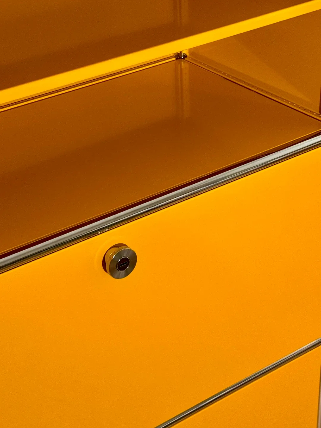 USM Haller Storage Unit - Yellow image indicator(6)