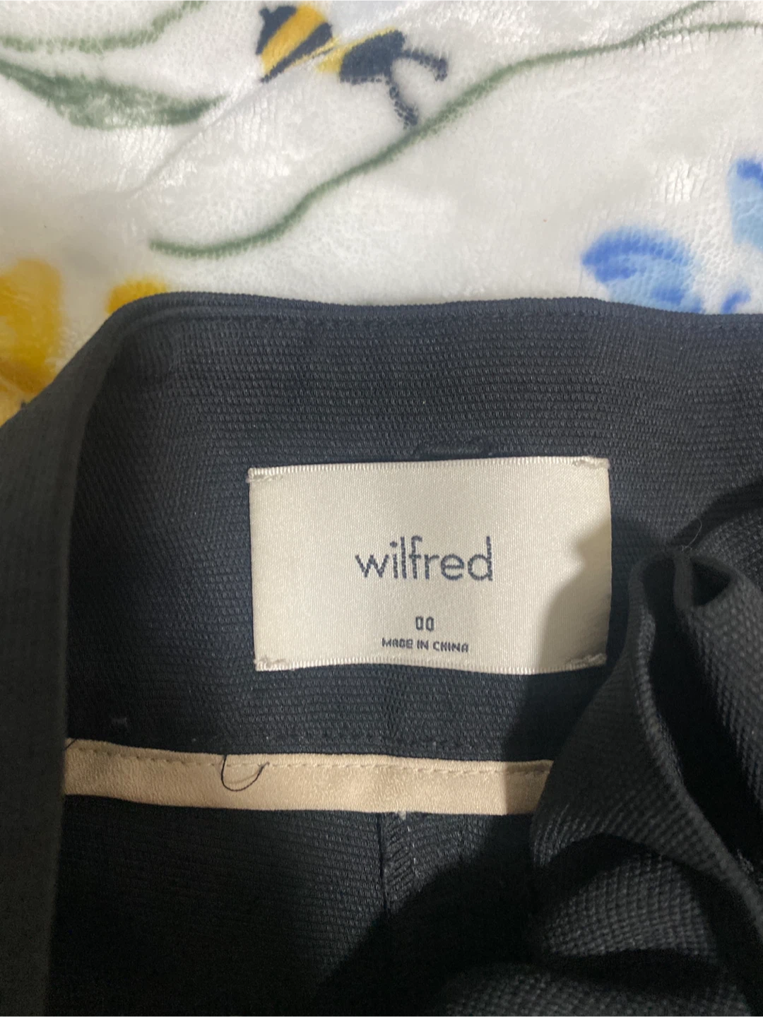 Wilfred Black Shorts - Size 00 - photo 2