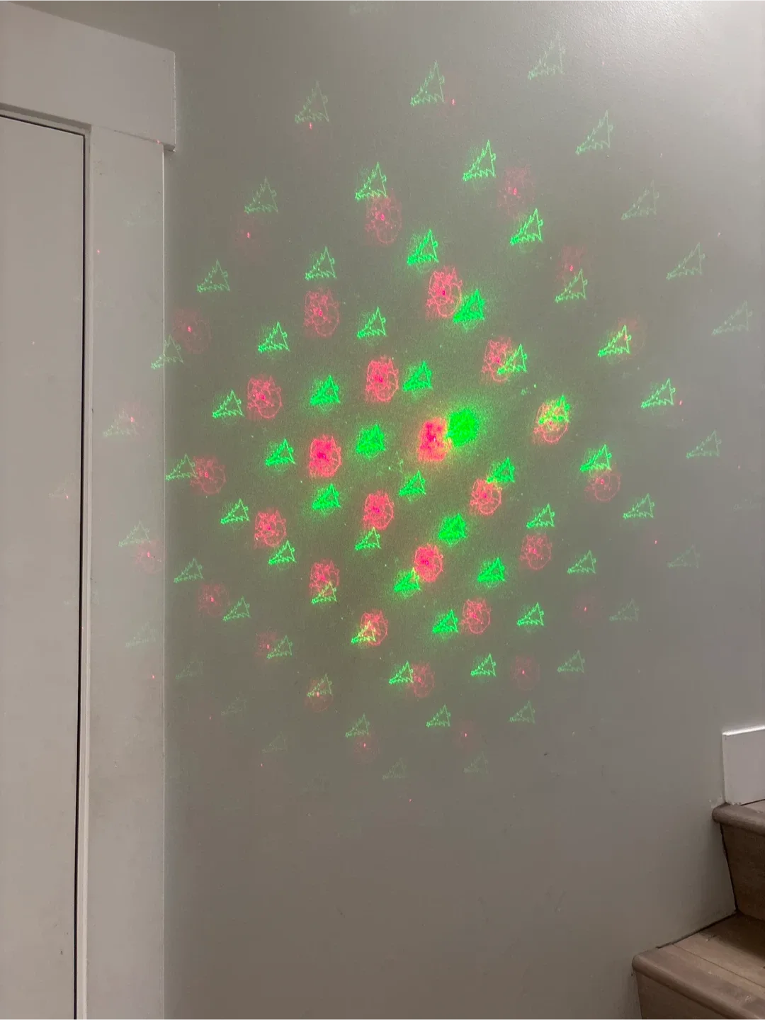 Kurt S. Adler Mini Projector Christmas Laser Lights image indicator(9)