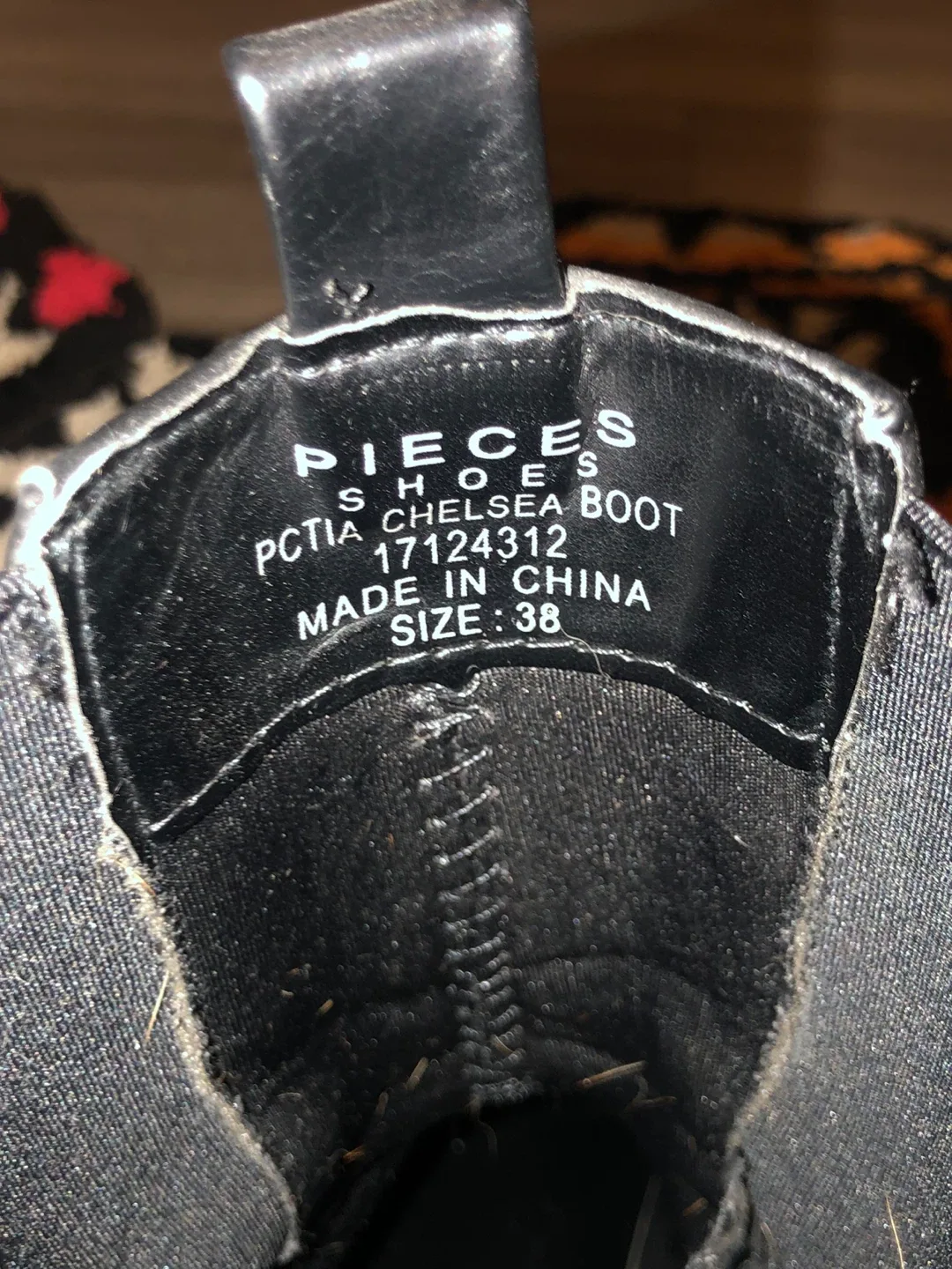 Pieces Chelsea Boots - Size 38 image indicator(3)