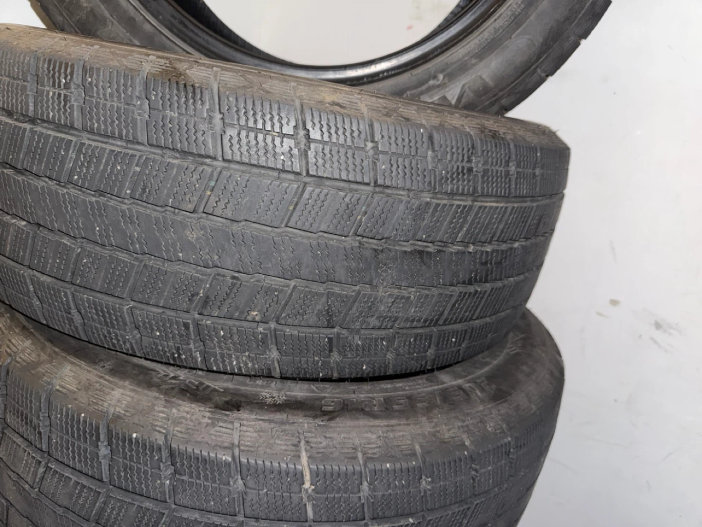 Set of 4 Used Winter Tires - 205/55R16 - photo 4
