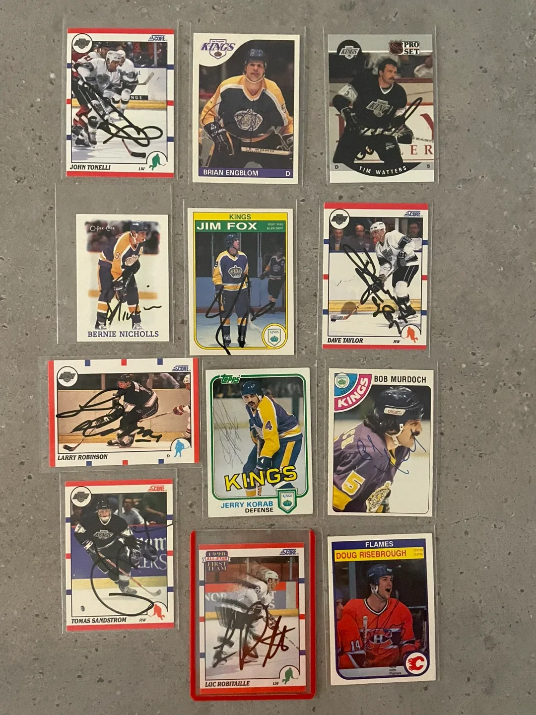NHL Autographed Cards image indicator(4)