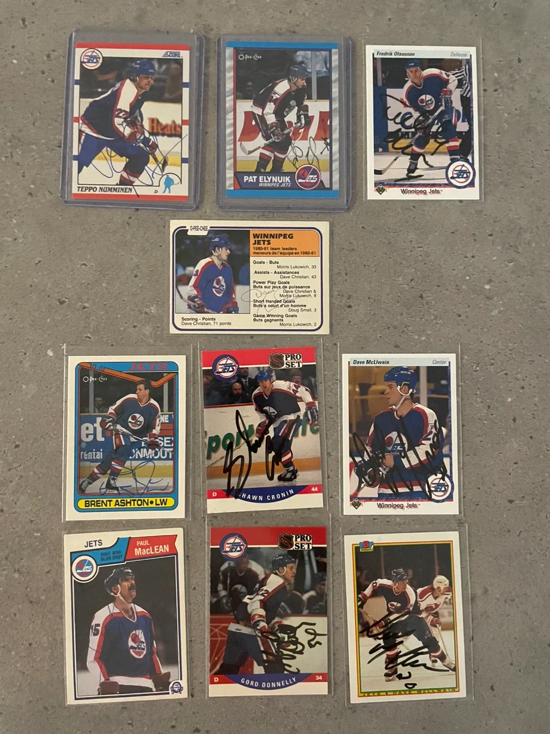 NHL Autographed Cards image indicator(9)